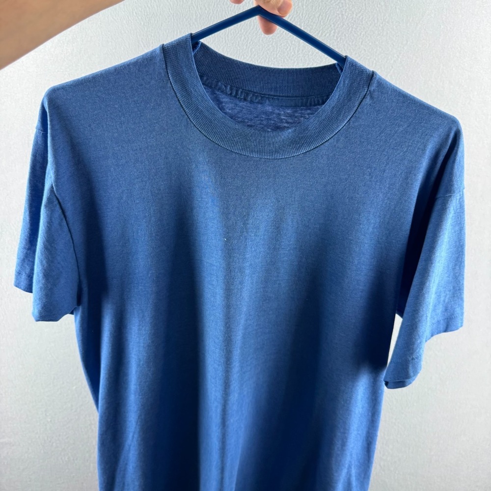 Vintage 80s T Shirt Mens Large 21x28 80s Blank Tee Faint #1 Print